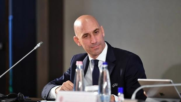 Rubiales amenaza a Vizcaíno: «No permitiremos humillaciones a los árbitros»