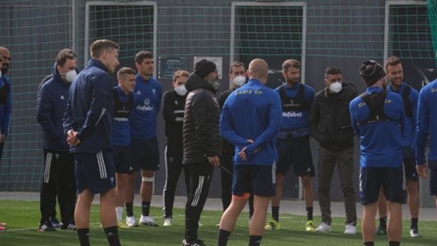 Cádiz - Huesca (Previa) Este año, un poquito de por favor...