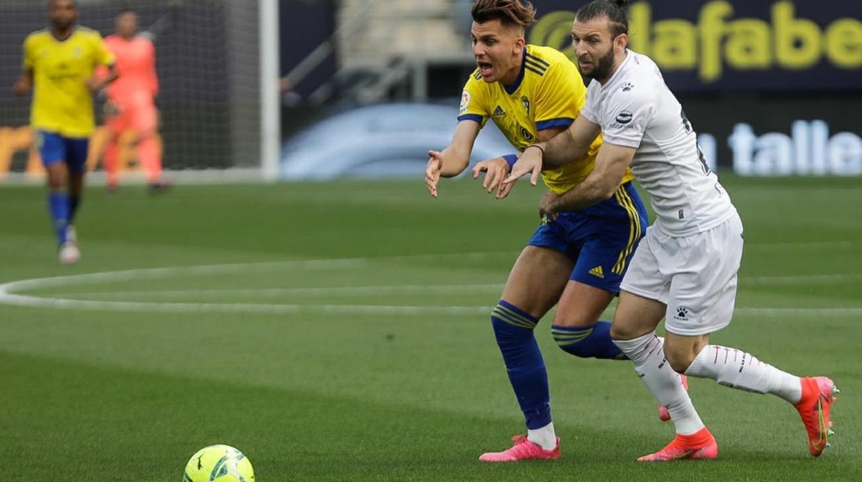 Los jugadores del Cádiz celebran el gol de Getafe