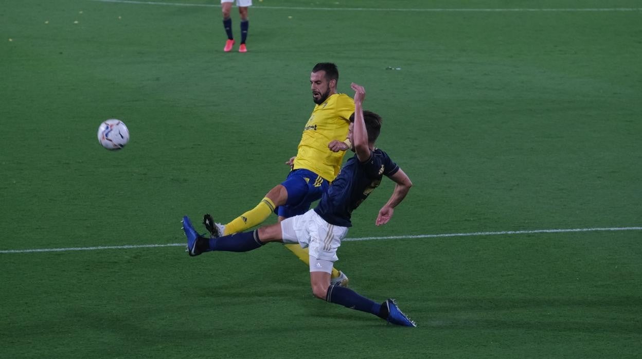 Osasuna ganó 0-2 en Cádiz.