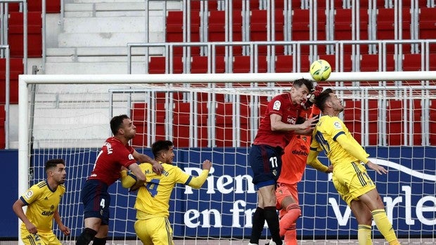 Osasuna vs Cádiz: Resumen, resultado y goles (3-2)