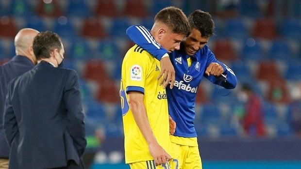 Pasado y futuro; la grandeza de Augusto y los consejos a Bastida