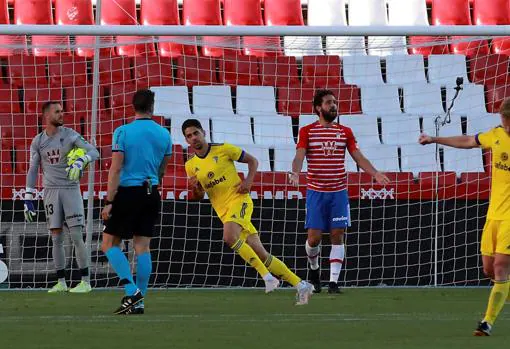 Sobrino marcó su único y decisivo gol con el Cádiz CF en Granada.