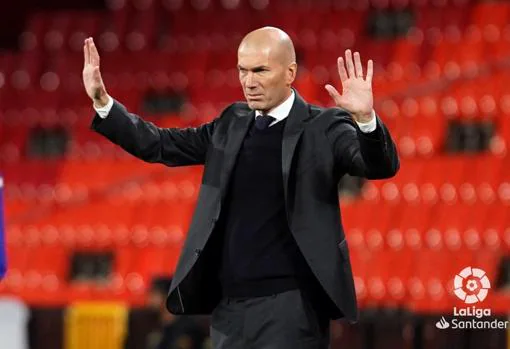 Zinedine Zidane no seguirá al frente del Real Madrid la próxima temporada.