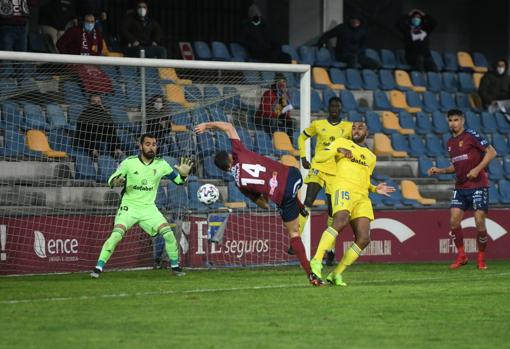 El guardameta David Gil fue clave en la eliminatoria de la Copa del Rey ante el Pontevedra.