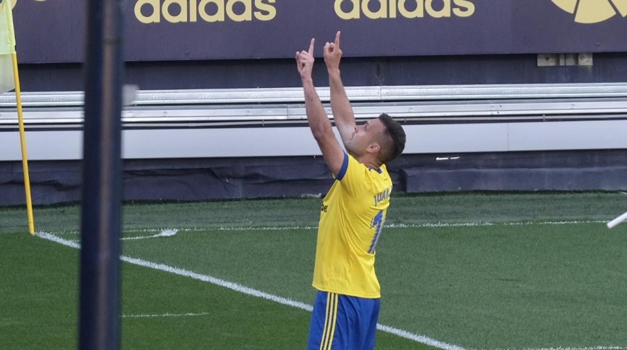 Juan Cala celebra su gol ante el Valencia en el Estadio Ramón de Carranza.