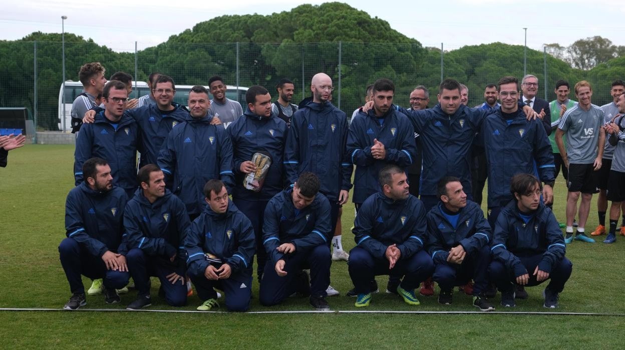 El Cádiz CF cuenta con su equipo Genuine.