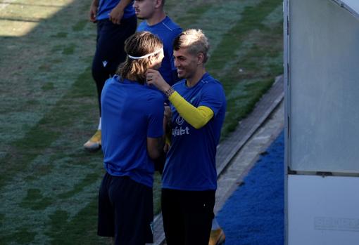 Juan Flere (d) junto a Gudelj (i) en la presente pretemporada del Cádiz CF.