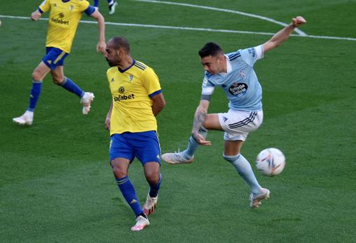 Fali, central del Cádiz CF.