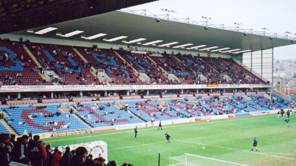 turf morr, estadio donde juega el burnley.