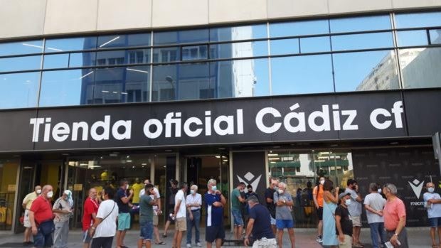 El Cádiz CF dejará abiertas sus taquillas hasta la medianoche