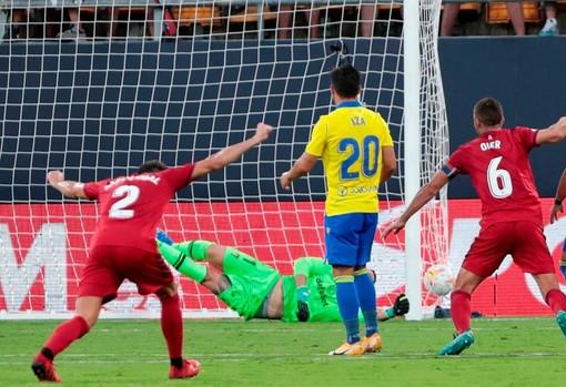 El Cádiz CF perdió 2-3 ante el Osasuna.