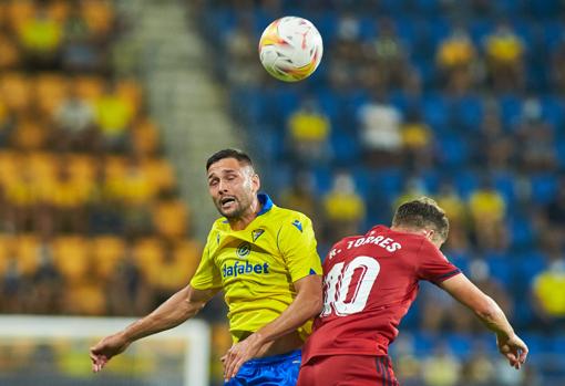 Andone debutó ante Osasuna.