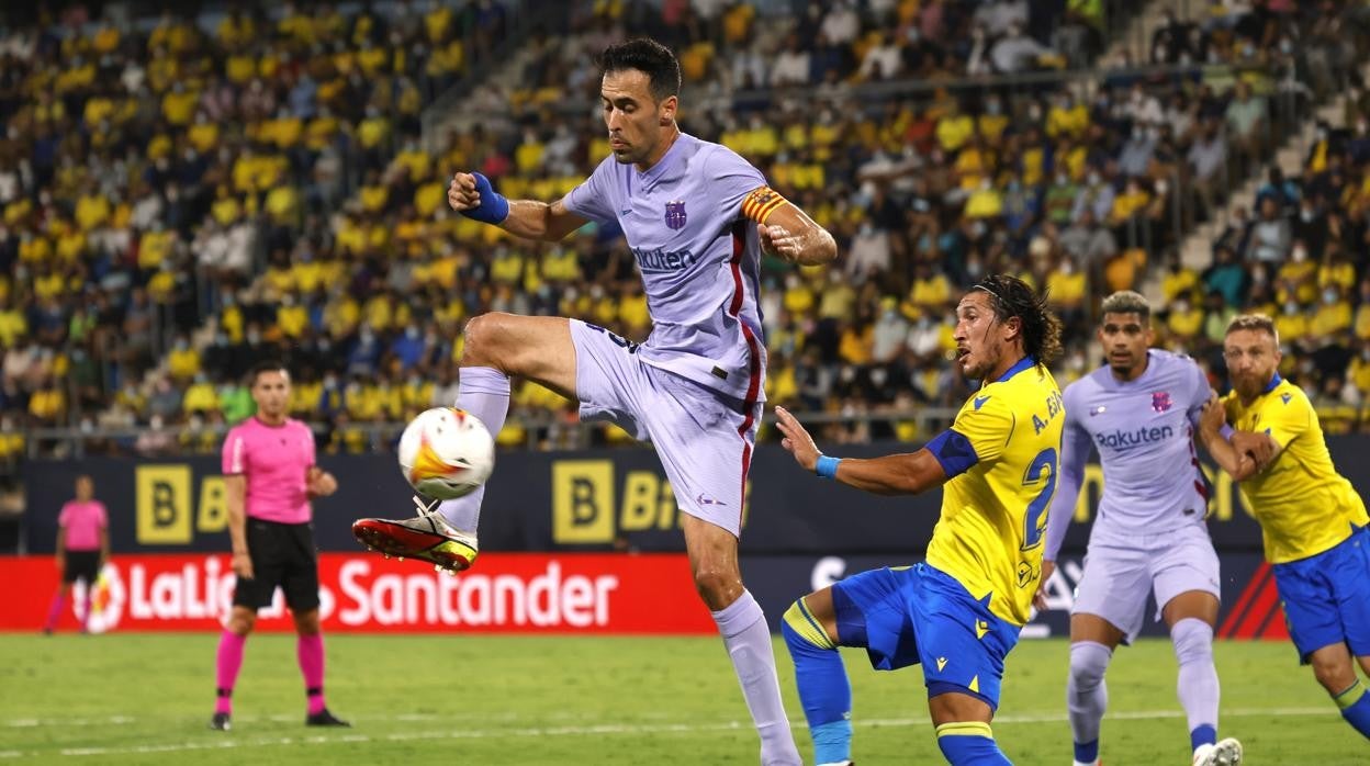 Las gradas del estadio gaditano, al 60% de su aforo contra el Barcelona.