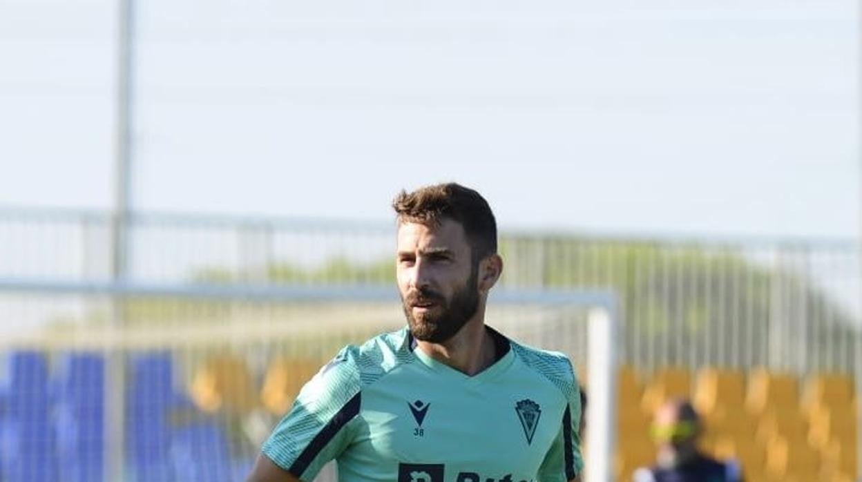 Jose Mari en el entrenamiento de El Rosal