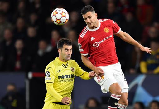 Trigueros durante el Manchester United-Villarreal de la Champions.