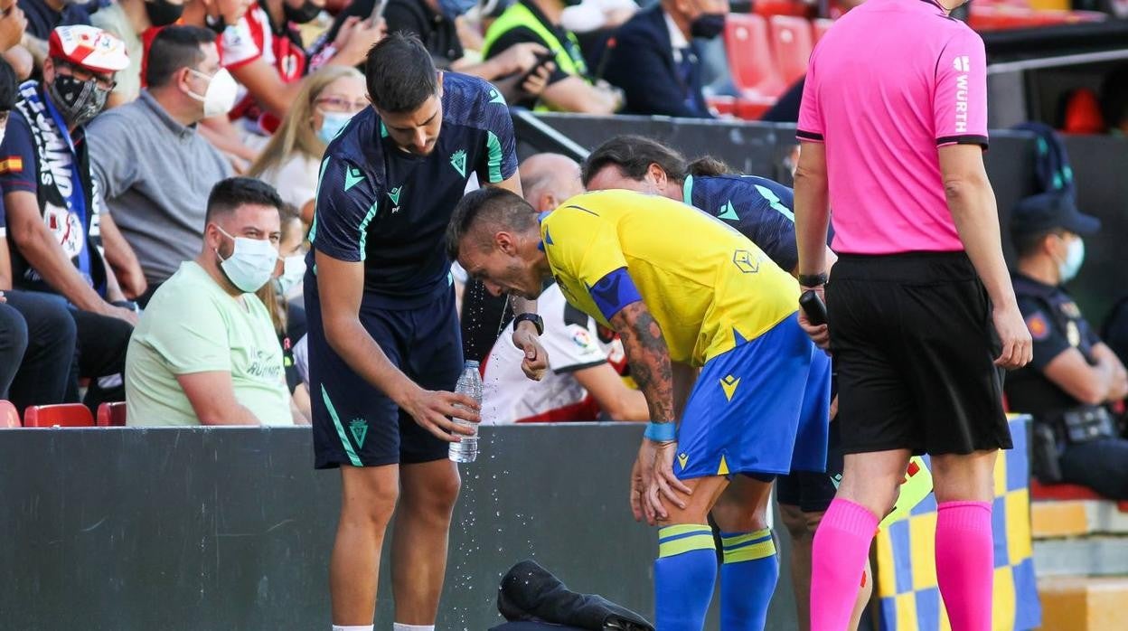 El Cádiz CF entra en puestos de descenso a Segunda.