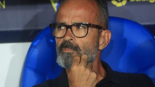 Cervera: «Tenemos que mejorar, sino será un sufrimiento todos los partidos»