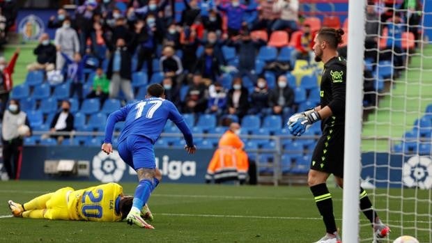 Crónica: El Cádiz CF hace aguas en Getafe (4-0)