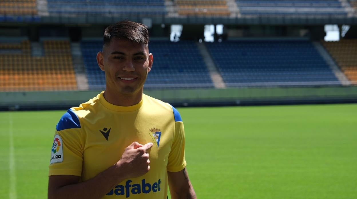 Santiago Arzamendia apenas ha tenido protagonismo en el Cádiz CF.