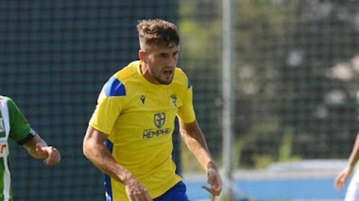 Raúl Parra con el Cádiz B