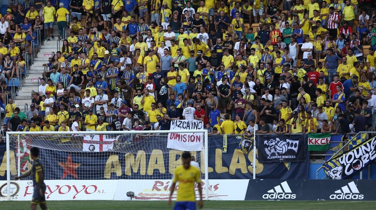 El presidente cadista Manuel Vizcaíno vuelve a estar en el punto de mira de gran parte de la afición del Cádiz CF.