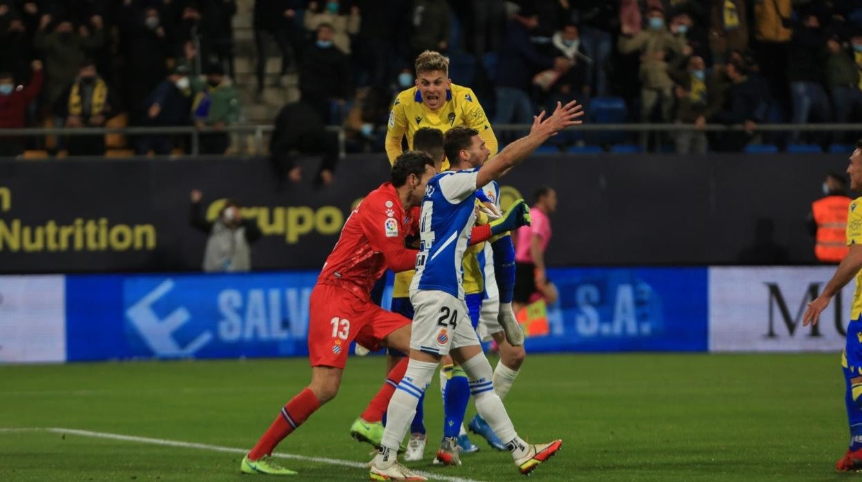 El Cádiz CF ofreció una buena imagen en el segundo tiempo ante el Espanyol.