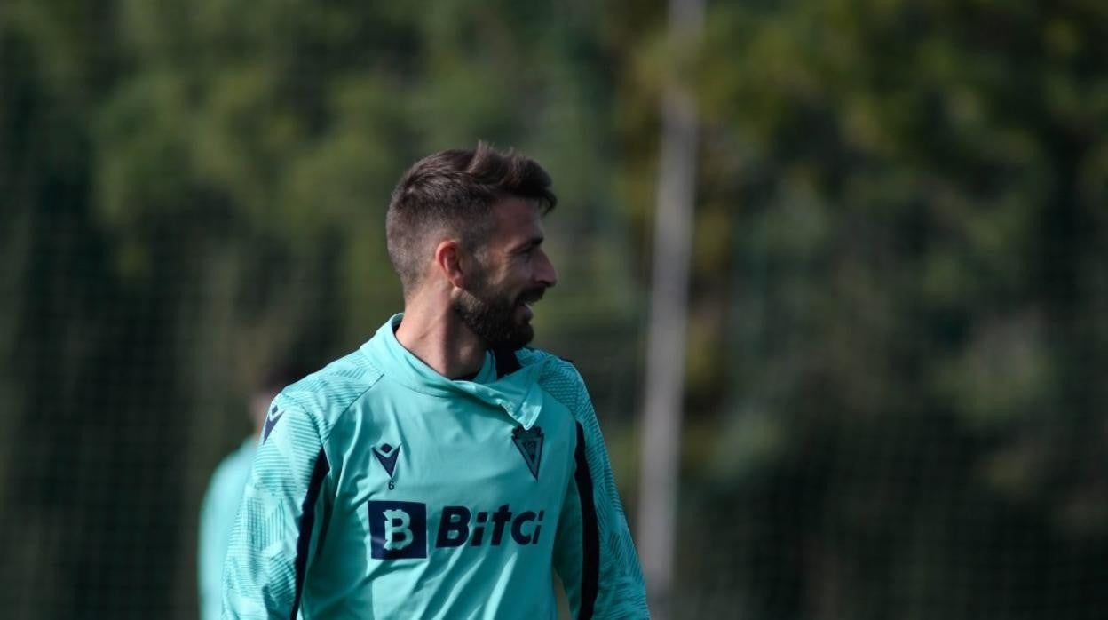 José Mari entrena con el grupo