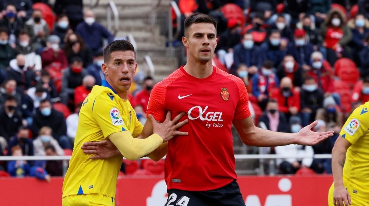 Rubén Alcaraz marcó el gol del Cádiz CF ante el Mallorca.