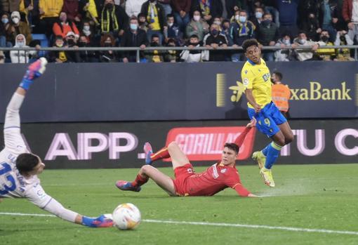 El Cádiz CF no sabe lo que es ganar en su estadio esta temporada.