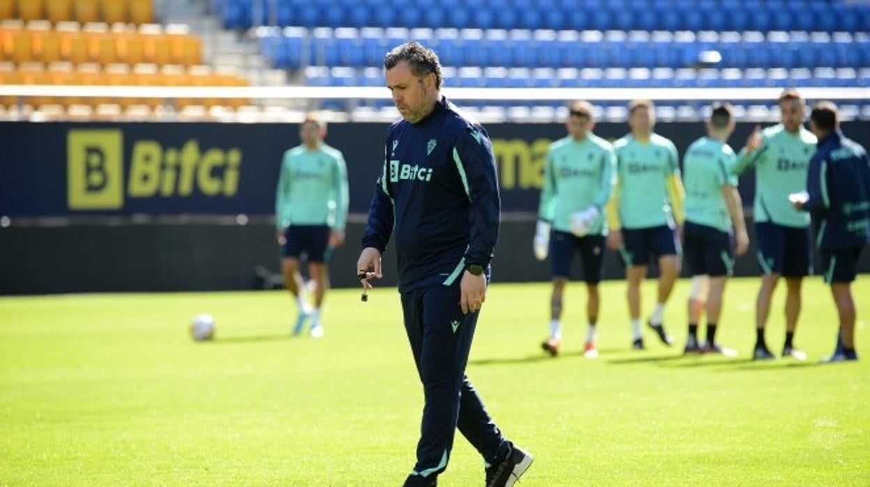 Sergio González, durante el entrenamiento de esta mañana en el Nuevo Mirandilla