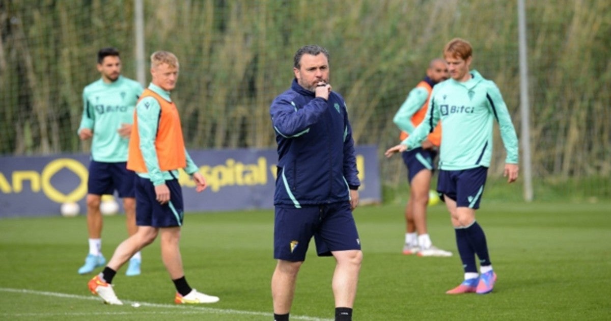 Sergio González dirige una sesión de entrenamiento