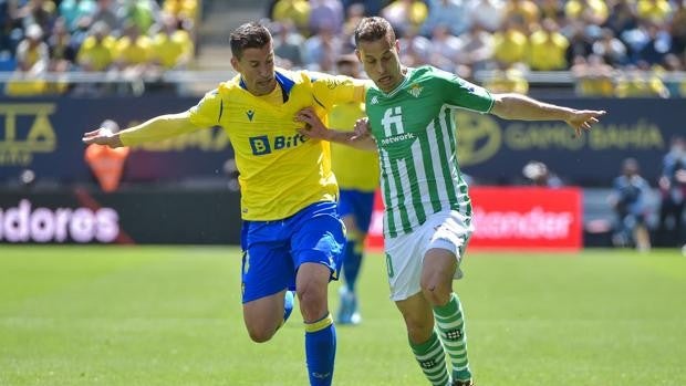 Rubén Alcaraz no jugará en el Camp Nou