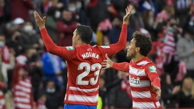 El Levante decapita al Granada y aprieta la lucha por la permanencia