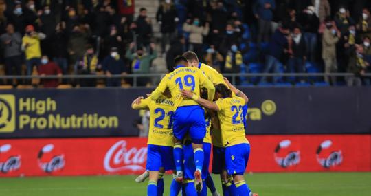 El Cádiz CF busca un buen resultado en el Camp Nou ante el Barça.