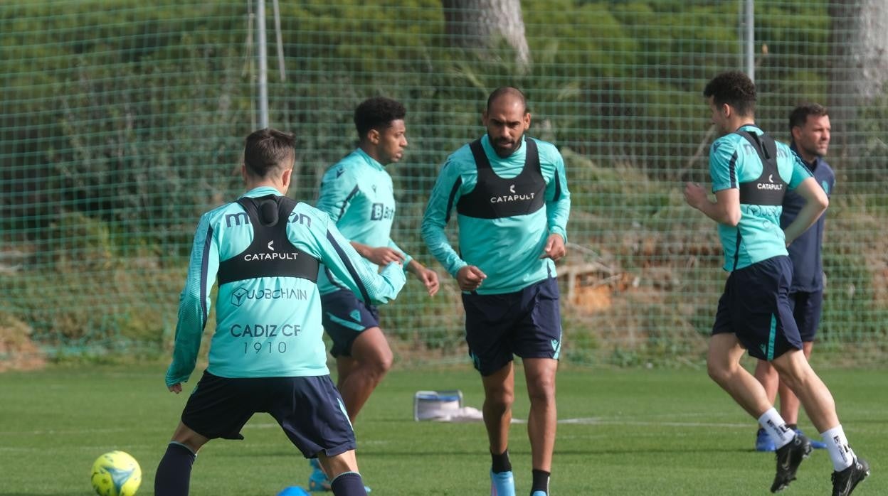 El Cádiz entrenará mañana en el estadio a las 10.30 horas