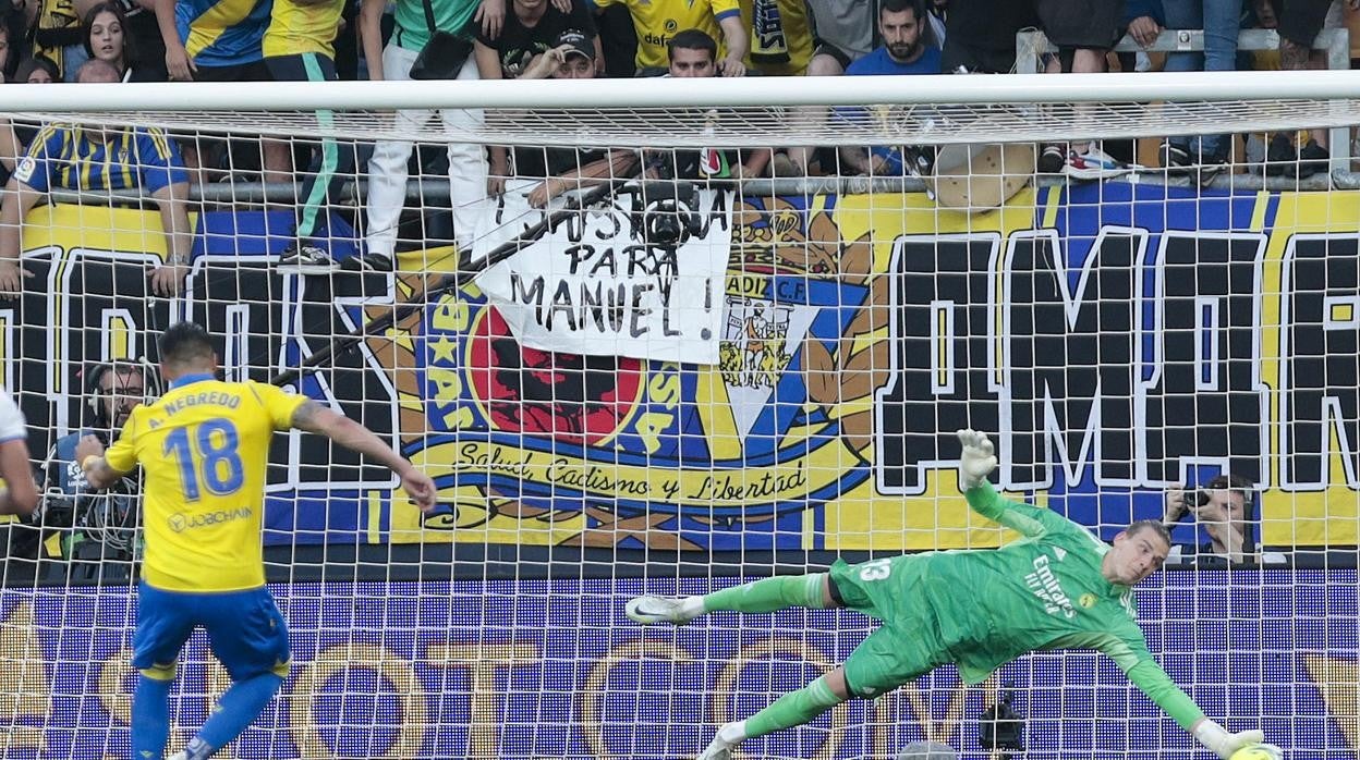 Lunin detuvo el penalti a Negredo el pasado domingo.