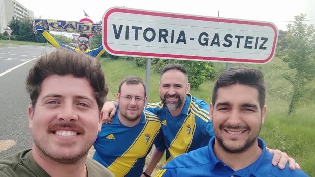 937 kilómetros para camuflarse con la permanencia