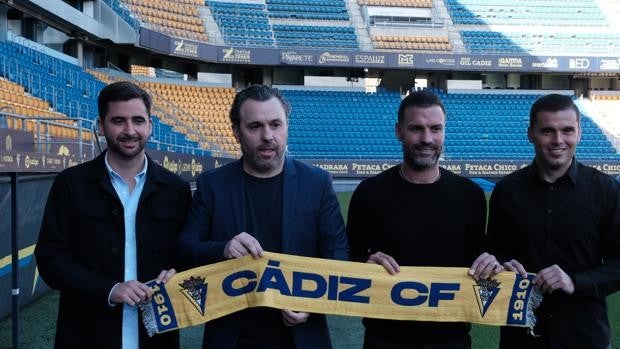 El Cádiz CF confirma la renovación de Sergio González