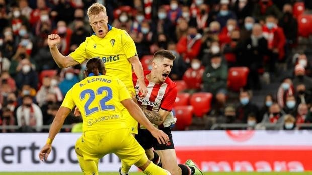 Ofrecen a Jens Jonsson en Grecia