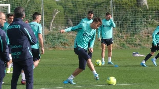 El Cádiz inicia la pretemporada y así está la situación