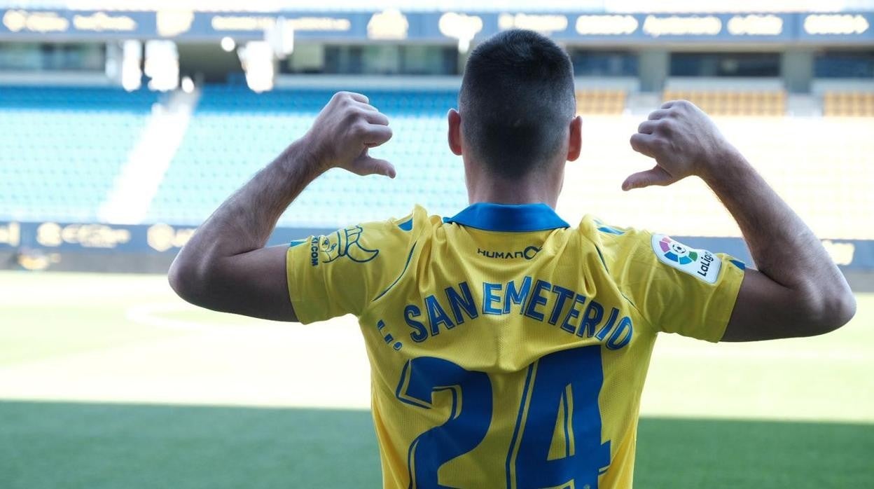 Fede San Emeterio jugó cedido en el Cádiz CF por el Valladolid.