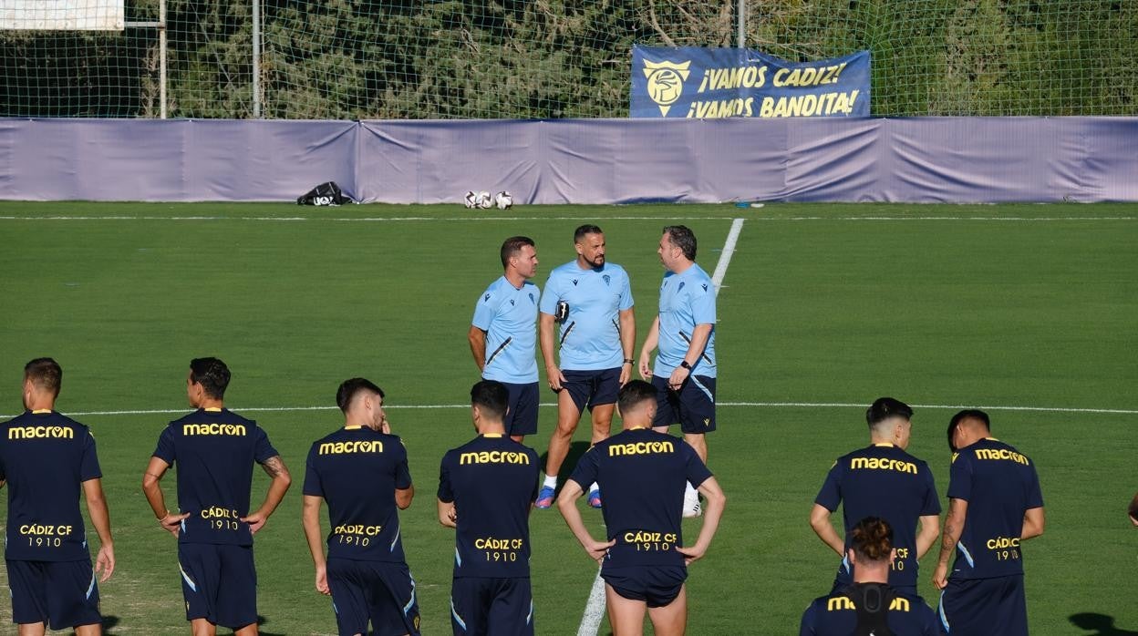 Ribera, Bocardo y Sergio, antes de un entrenamiento.