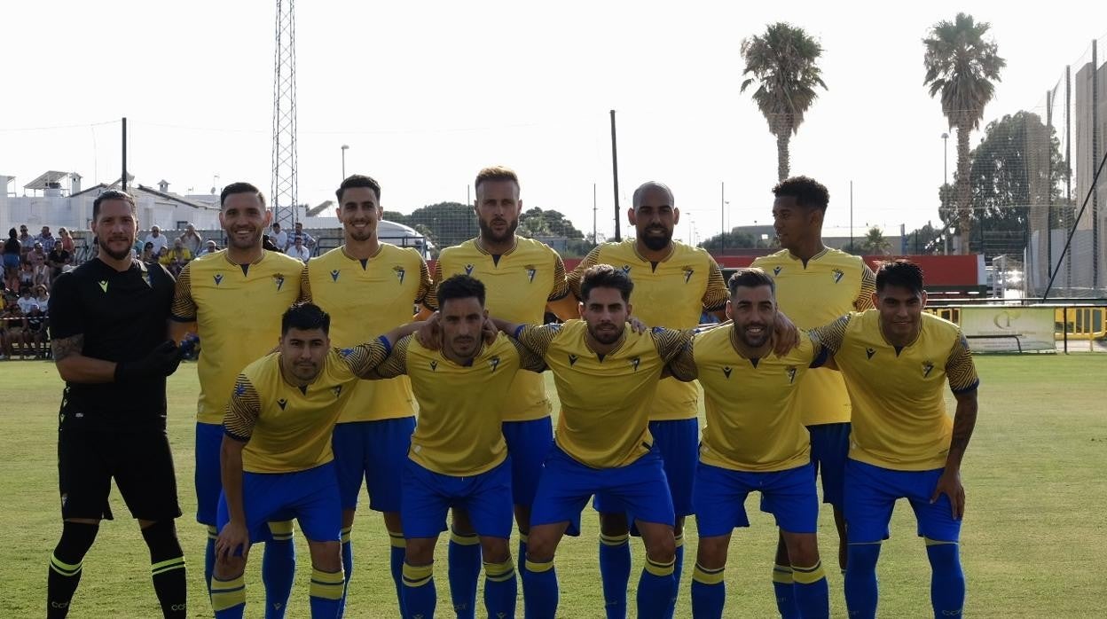 Once del Cádiz en el amistoso ante el Barbate