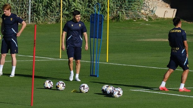 El Cádiz CF continúa con su trabajo tras su partido ante la UD Las Palmas