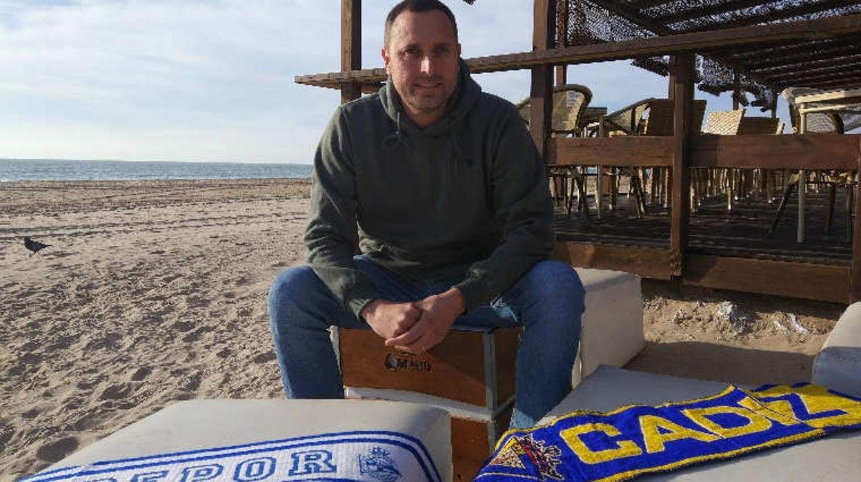 Alejandro Varela en la playa Victoria de Cádiz