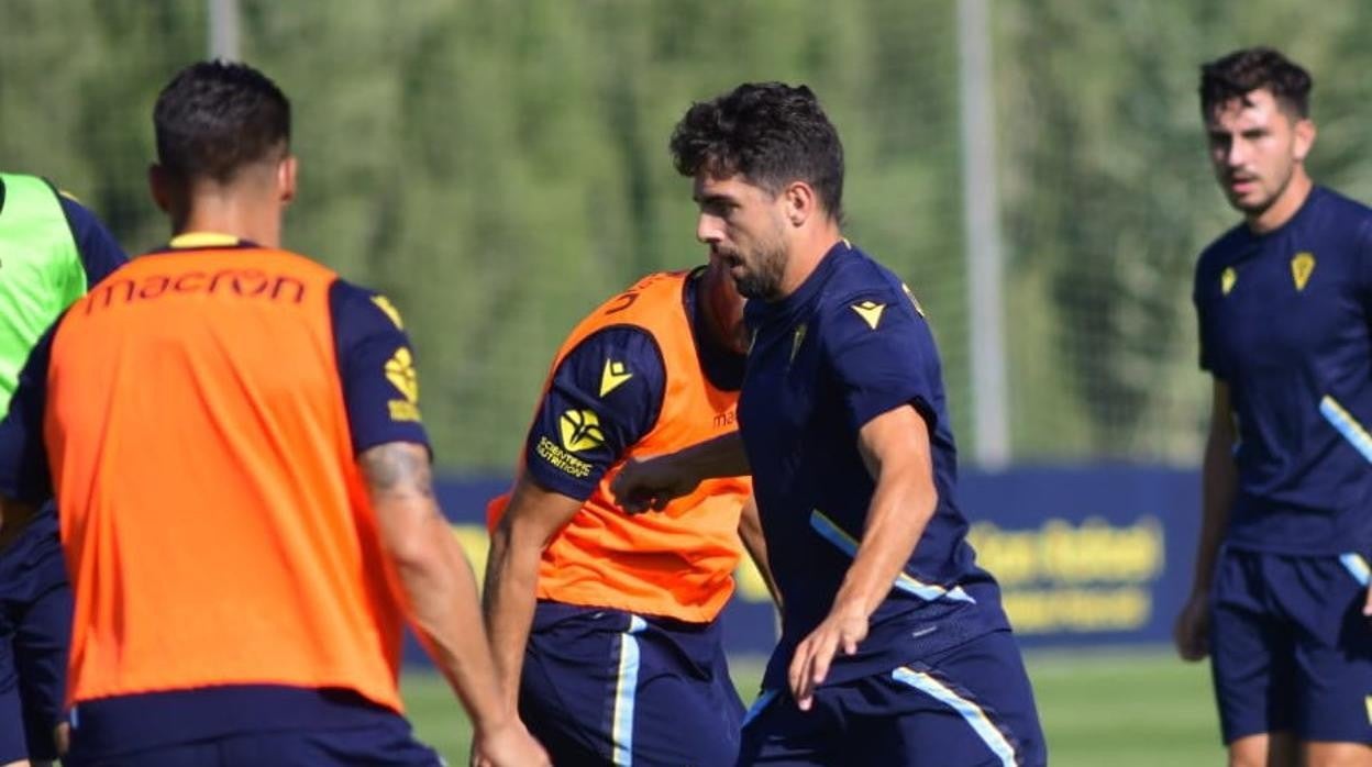 Sobrino, en el entrenamiento de este viernes en El Rosal.