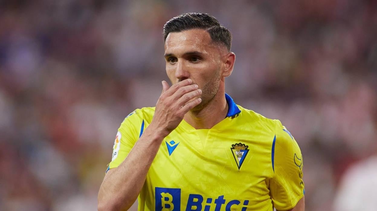 Lucas Pérez aprieta a la entidad para salir al Dépor