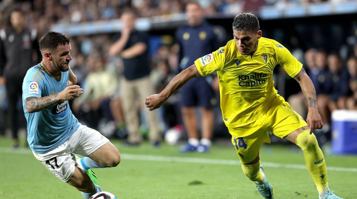 Brian Ocampo debutó como jugador del Cádiz.