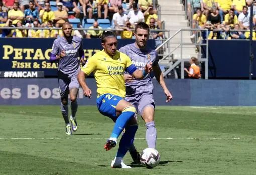 'Pacha' Espino mejoró frente al Villarreal.